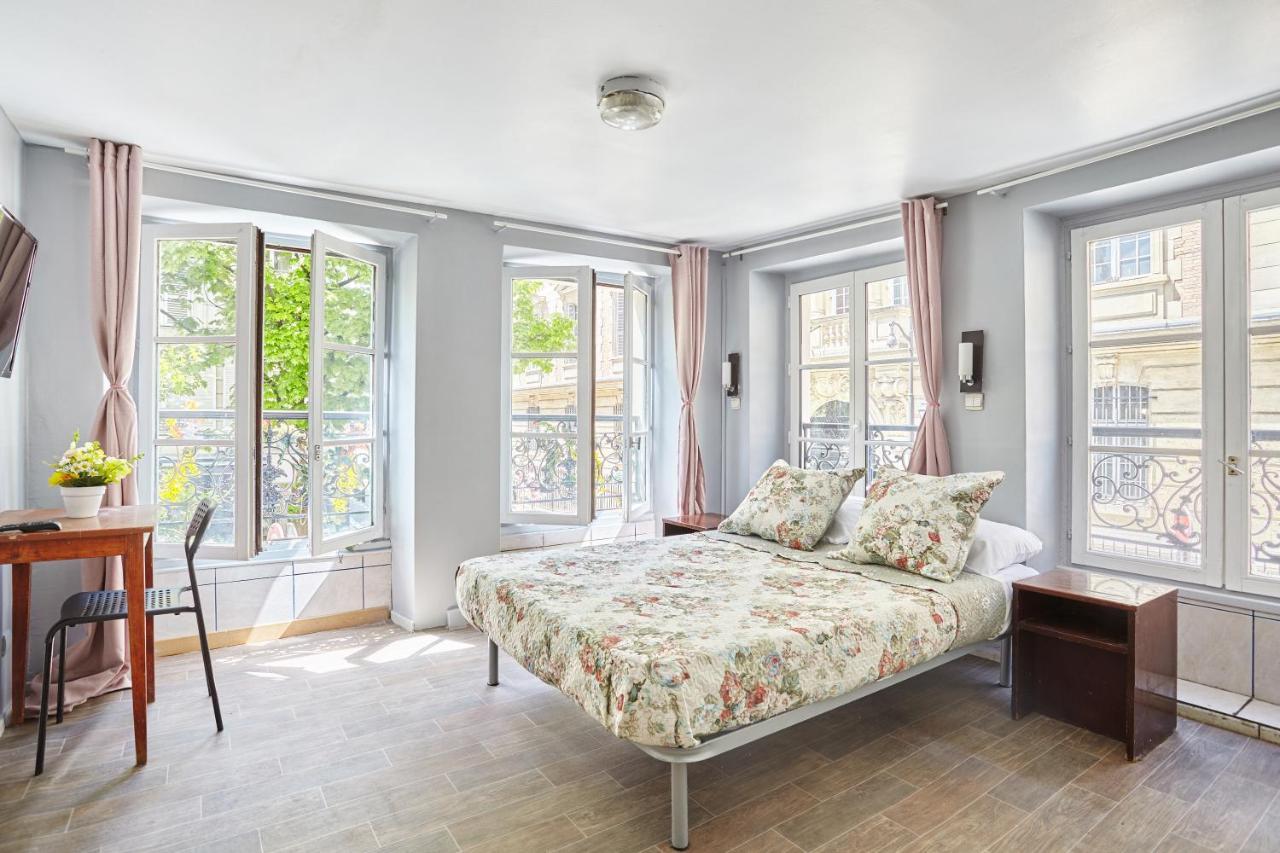 Le Petit Borda Hotell Paris Exteriör bild